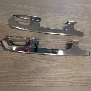 Jackson Ultima Aspire XP Figure Skate Blades - 9 1/4